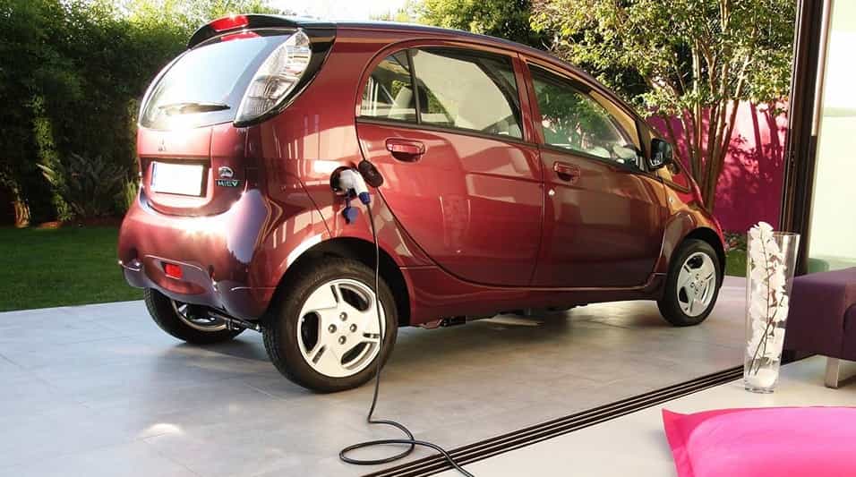 Топ-10 вживаних електромобілів та PHEV-гібридів за $10 тис., які можна придбати зараз